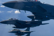 韓国空軍とフランス空軍が初の2国間訓練を実施…ラファール戦闘機とF-15K戦闘機が編隊飛行！