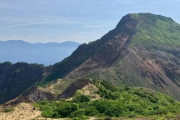 【画像】登山に行ったやで！当てられるやつおらんか😩