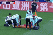 【アジア杯】韓国人「日本がまた『空手サッカー！』日本VSインドネシアで南野拓実が非紳士的な反則」インドネシア人に暴力タックルし担架で運ばれる　韓国の反応