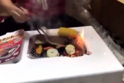 【動画】家の中で焼肉パーティーした仲良し親子、とんでもないことになる