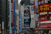 【ほのぼの】日本に旅行に来たアメリカ人夫婦を夜中のドンキに連れて行ったらwww
