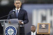 【MLB】イチロー氏　マリナーズ殿堂入り式典でファンに感謝「あなたたちの前でプレーできたのは最大の名誉」