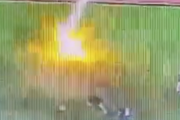 【悲報】試合中のサッカー選手に落雷し死亡してしまう・・・・・・・・・・・・・・・