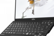 【驚愕】富士通さん、13.3インチなのに634gしかない世界最軽量ノートPCを発売してしまう
