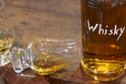 なんでウイスキーって瓶入りばかりなの？