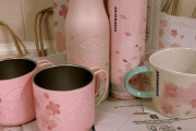 外国人「日本のスターバックスで桜のグッズに散財してしまった…！」