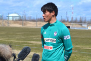 アルビレックス新潟GK小島亨介が左脛骨疲労骨折で手術　全治は約3か月