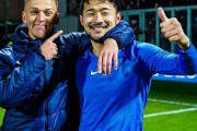 【菅原無双】菅原由勢、超絶ミドル弾など1ゴール2アシストの大活躍！AZの4-1快勝に貢献（関連まとめ）