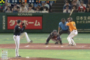 【巨人対オリックス3回戦】巨人、6回1アウト満塁から坂本の犠牲フライで1点を返す