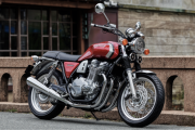 【空冷直列4気筒】ホンダCB1100ファイナルエディション発表