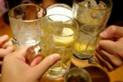 飲み会でモラハラ野郎に水ぶっ掛けて帰ってきたんやけど