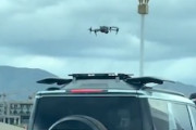 【動画】ドローンの離着陸機能を搭載したBYDのレパード8が目撃される。