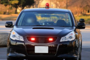 【悲報】覆面パトカー「はい、そこのジムニー、左寄って～」僕「え、なんだ？スピード出してないのに。」友達（助手席）「あ。」→結果･･･