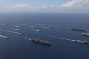 海自護衛艦が米英空母3隻、蘭・加・NZの5カ国と沖縄南西海域で共同訓練、水上艦艇は計17隻…中国を牽制する狙い！