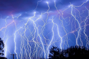 落雷とかいういまだによくわからない自然現象