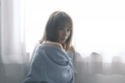【悲報】元欅坂46メンバーの1st写真集が0.1万部で超絶大爆死ｗｗｗｗｗｗｗｗｗ