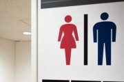 トイレの個室で4人に1人がしている事は『スマホいじって長居』だった！早くタイマー実装してくれ