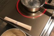 【 画 像 】寝る前だが腹が減ったので蕎麦を茹でる