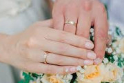交際期間どれくらいで結婚しましたか？