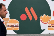 海外「ロシア版マクドナルドのハンバーガーにカビや虫が入っていたようだ」