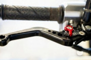 【疑問】バイクのクラッチブレーキレバーって案外取付簡単なの？