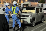 改造車見たくて大黒PAに来る外国人向けに白タクしてた奴、捕まる