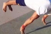 【画像】クソやばい腕立てをする外人現るｗｗ