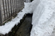 日本海側民「大雪つらすぎ」ネット民「雪降るの知っててなぜ住むの？引っ越せば？」←これwwww