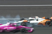 観客席を飛び越えるタイヤ！今年のインディ500で起きたヤバい事故の映像。