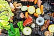 せっかくのBBQでトウモロコシとかピーマン焼いてる奴何考えてんだよ