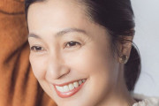 【芸能】鶴田真由のイメチェンが話題！55歳の美しさを再発見する