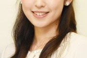 【女子アナ】フジ久慈暁子アナ、ひざ上ミニワンピのオフショットに反響を呼んでいる！！
