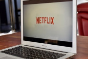 【朗報】Netflix「課金してるのに利用してないユーザー、無駄使いだから退会させるわ」