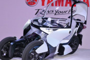 ヤマハ発動機が「転ばないバイク」を市販化へ、日高社長「数年以内に」