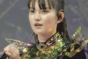ダウンロードフェスで8万人のファンの前に立つBABYMETALの動画　【海外の反応】