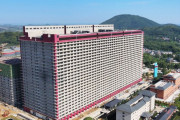 中国で26階建ての巨大「豚ビル」が操業開始…自動化で年間最大120万頭を飼育！