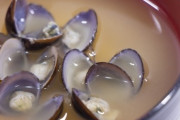 【マナー】定食屋で「シジミの味噌汁の身を食べるのはマナー違反」という会話が聞こえてきてびっくり