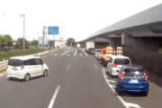 【動画】宇都宮で撮影されたルーミーの飛び出しがあほすぎる。