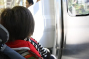 電車内赤ん坊「んうぅーう…！(チャージ開始)」ワイ「！」