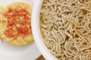 【どん兵衛】カップ麺の蕎麦が好きなんやが【緑のたぬき】