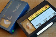 日本が発明したVHS、20代以下の7割が「存在知らず」