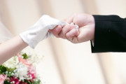 【急募】友達が5人しかいないワイが結婚式挙げたがるヨッメ黙らせる方法