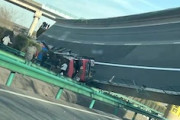 【動画】中国湖北省で高速道路が倒れてしまうという信じられない事故が発生(((ﾟДﾟ)))