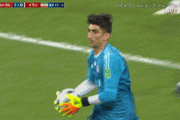 【GIF】このゴールキーパー凄すぎんか？？