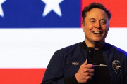 【画像】イーロン・マスクさん、アニメ女に興奮してしまうｗｗｗｗｗｗｗｗｗｗ