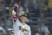 阪神　決勝タイムリー3ベースヒットを打った中野拓夢くんの笑顔のガッツポーズ！！