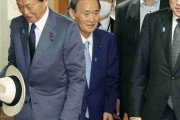 ＜独自＞麻生氏「石破自民では選挙勝てない」首相に進退迫る　岸田氏同調、菅氏分裂危機感