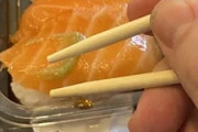 地元の寿司屋が箸を変えた結果・・・←「コスト削減」（海外の反応）