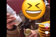 【動画】またもやスシローで迷惑行為…女性が調味料の容器に別の調味料を混入←運営元「警察へ相談済み」