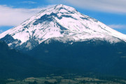 メキシコのポポカテペトル山が噴火（2020年02月26日）